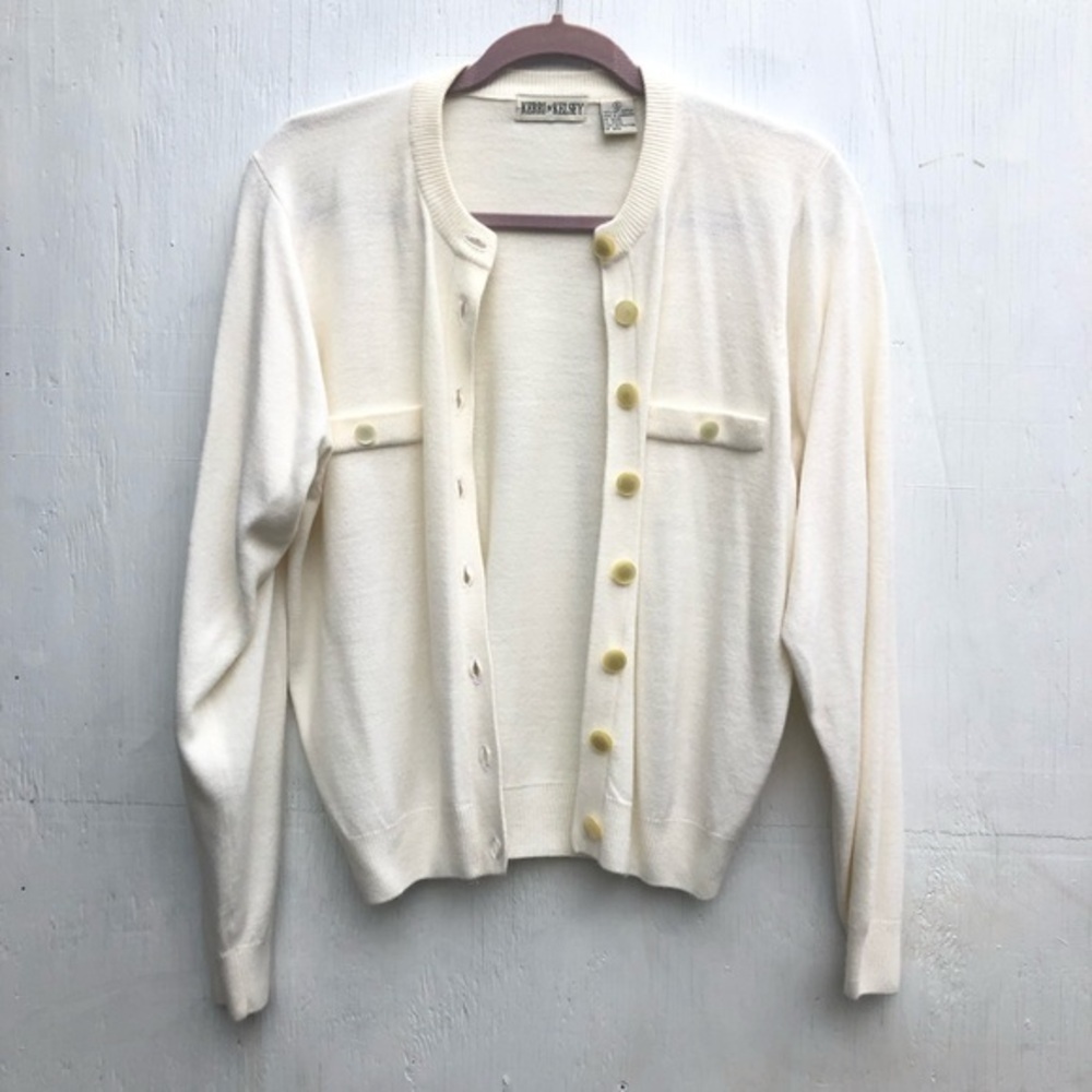 Kerri n Kelsey Vintage cream button up cardigan